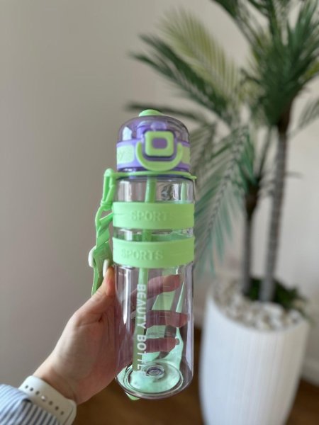 أخضر وليلكي